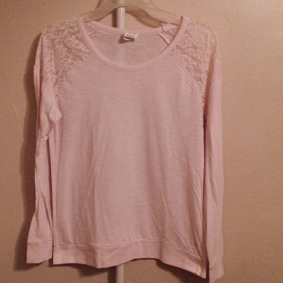 💫💫💫VS PINK LIGHT PINK LACE DETAIL LONG SLEEVE TEE M - Picture 1 of 8